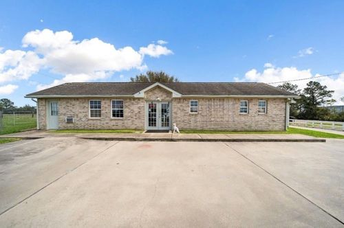 1115 Dickinson Ave, Dickinson, TX, 77539-7690 | Card Image