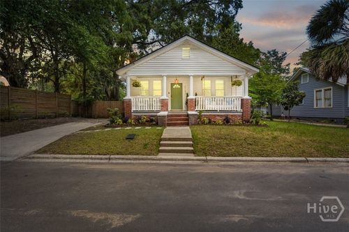 2152 Vermont Ave, savannah, GA, 31404-8022 | Card Image