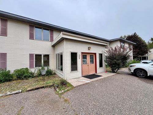 1306 Lincoln Ln, Hastings, MN, 55033-1068 | Card Image