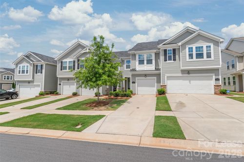 5612 Axil Ln, Charlotte, NC, 28269-3876 | Card Image