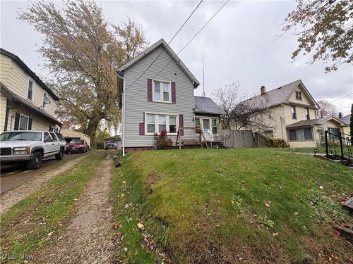 622 Harbor St, Conneaut, OH, 44030-1850 | Card Image