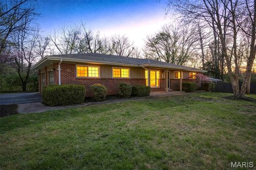 68 Rainbow Dr, Fenton, MO, 63026-5050 | Card Image