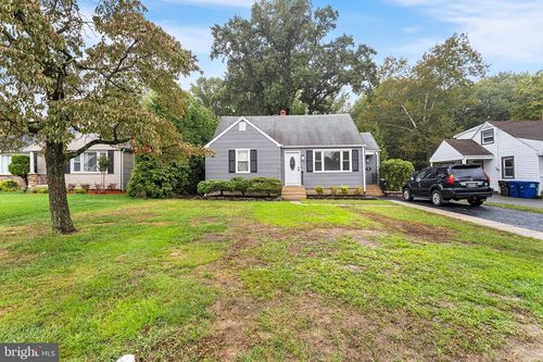 2018 Rancocas Rd, BURLINGTON, NJ, 08016-3716 | Card Image