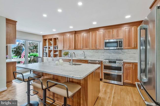 21 Chesapeake Lndg, Townhouse with 4 bedrooms, 4 bathrooms and null parking in Annapolis MD | Image 14