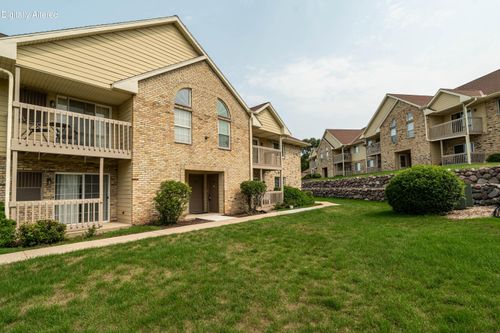 4887 Easy St, Hartland, WI, 53029-1942 | Card Image