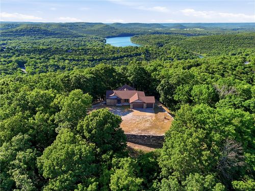 40 Twin Peak Dr, Holiday Island, AR, 72631-4233 | Card Image