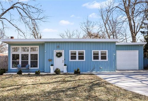 7911 Antioch Rd, Overland Park, KS, 66204-3446 | Card Image