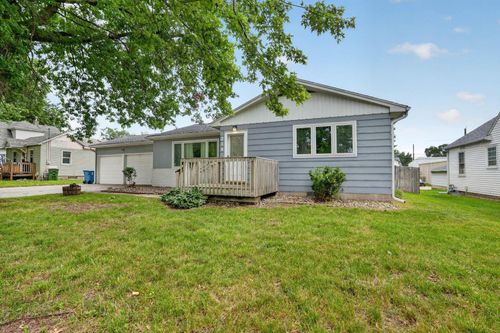 216 Hartman Ave, Waterloo, IA, 50701-2331 | Card Image