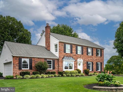 833 Marrones Ct, West Chester, PA, 19382-2211 | Card Image