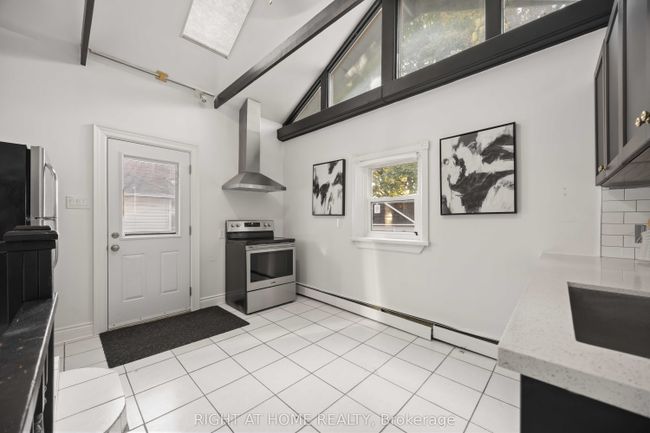 285 Olive Ave, House other with 3 bedrooms, 2 bathrooms and 3 parking in Oshawa ON | Image 23