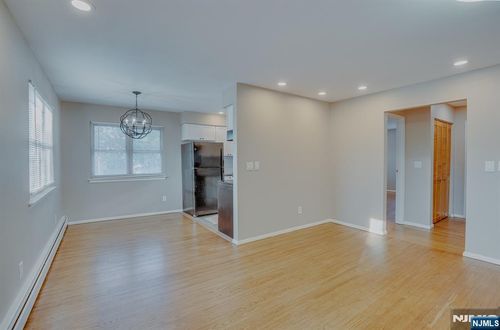 1138 Farm Rd, Secaucus, NJ, 07094-4005 | Card Image
