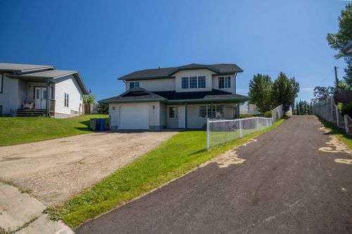 {{alt}} | Card Image