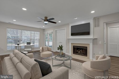 101-9257 Cardinal Forest Ln, LORTON, VA, 22079-4670 | Card Image