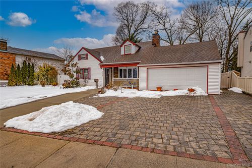 2316 Harrison Ave, Baldwin, NY, 11510-3212 | Card Image