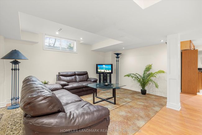 3 Xavier Crt, House other with 7 bedrooms, 5 bathrooms and 4 parking in Brampton ON | Image 31