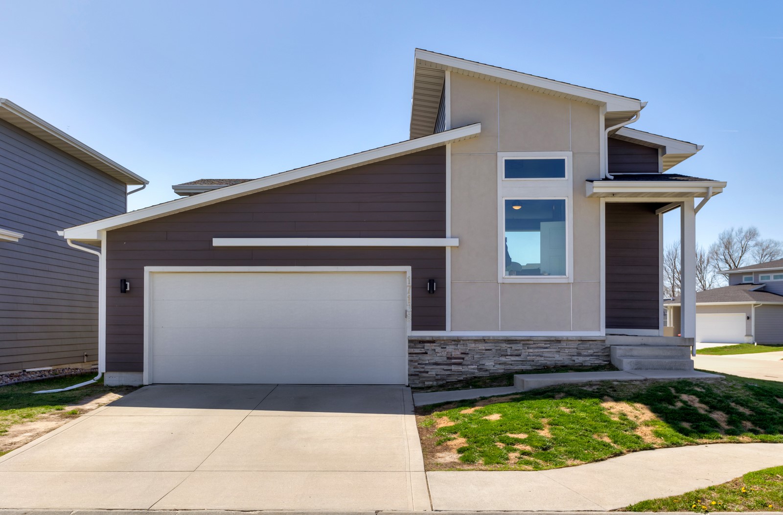 Blue Sage Ln, Urbandale, IA 50323