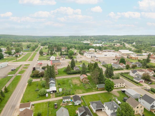 124 Berkshire Ave, House other with 2 bedrooms, 1 bathrooms and null parking in Caspian MI | Image 27