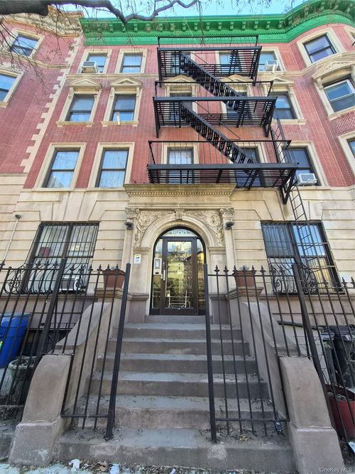 1e-1500 Bedford Avenue, New York, NY, 11216 | Card Image