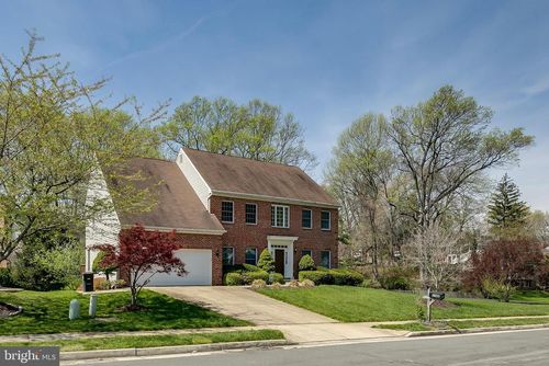 1742 Valley Ave, MCLEAN, VA, 22101-4720 | Card Image