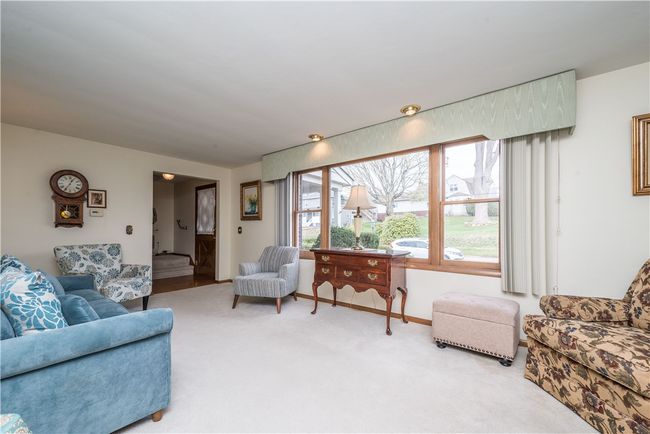 458 Rosslyn Ave, House other with 4 bedrooms, 2 bathrooms and 1 parking in Springdale PA | Image 11