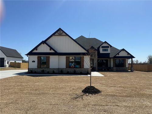 305 Jenna Ln, Gravette, AR, 72736-5022 | Card Image