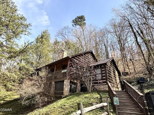140 Smoky Mountain Way, Sevierville, TN, 37876-1694 | Card Image