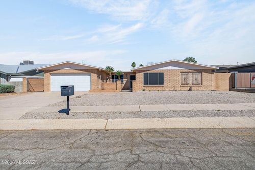 618 N Eastview Avenue, Tucson, AZ, 85710 | Card Image