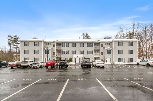 unit-98-4 Crestview Cir, Londonderry, NH, 03053-2475 | Card Image