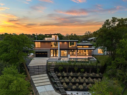 2401 Oakhaven Cir, Austin, TX, 78704-3828 | Card Image