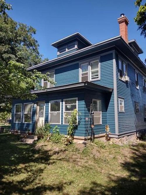 132 E School Street, Hancock, WI, 54943 | Card Image