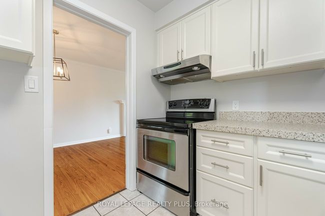 334 Oakwood Dr, House other with 3 bedrooms, 3 bathrooms and 2 parking in Burlington ON | Image 7