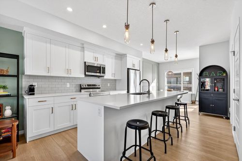 54 Cranbrook Gdns Se, Calgary, AB, T3M3N9 | Card Image