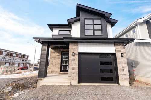 204 Superior Dr, Amherstview, ON, K7N0G1 | Card Image