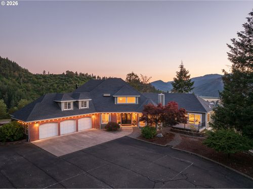 317 Aker Dr, Myrtle Creek, OR, 97457-9485 | Card Image