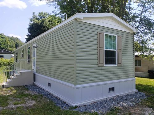 10 Daniels Dr, Enfield, NH, 03748-3061 | Card Image