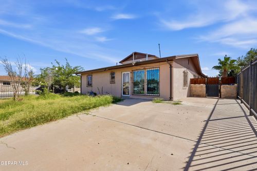 7404 Mimosa Ave, El Paso, TX, 79915-4318 | Card Image