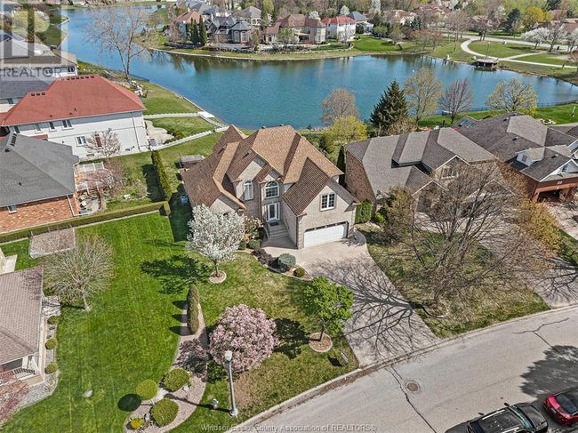 4520 Centre Lake Dr, House other with 5 bedrooms, 4 bathrooms and null parking in Windsor ON | Image 44
