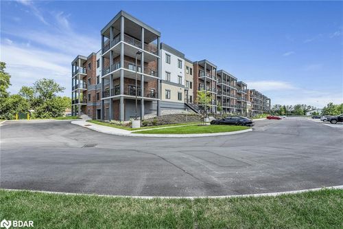 211-121 Mary St, Creemore, ON, L0M1G0 | Card Image