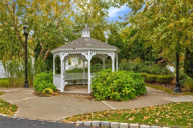 UNIT-405 - 26 Schoolhouse Dr, Condo with 2 bedrooms, 2 bathrooms and null parking in West Hartford CT | Image 21