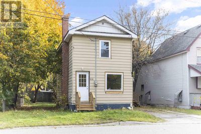 416 Parliament St, Home with 2 bedrooms, 1 bathrooms and null parking in Sault Ste. Marie ON | Image 2