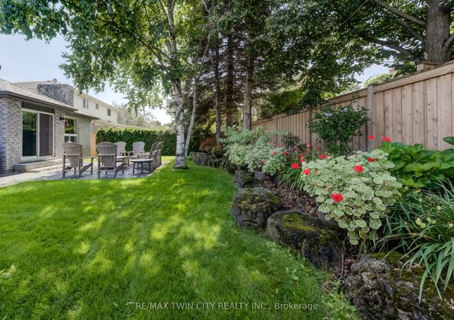 124 Rose Bridge Cres, House other with 2 bedrooms, 3 bathrooms and 2 parking in Cambridge ON | Image 4
