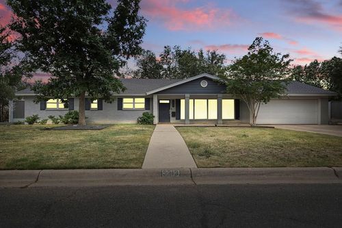 3213 Shell Ave, Midland, TX, 79705-8236 | Card Image