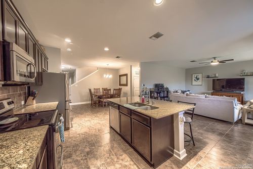 132 Blaze Moon, Cibolo, TX, 78108-2034 | Card Image