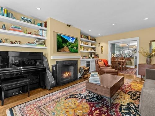 4-499 Shawmut Ave, Boston, MA, 02118-3379 | Card Image