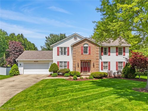 6037 Sandy Ridge Cir Nw, North Canton, OH, 44720-6688 | Card Image