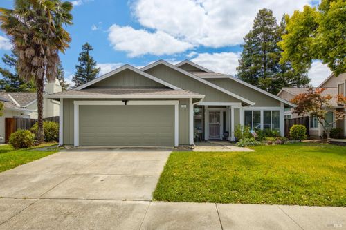 154 Hawk Court, Vacaville, CA, 95687 | Card Image