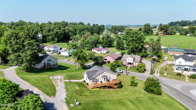517 W Glade St, House other with 3 bedrooms, 3 bathrooms and null parking in Glade Spring VA | Image 67