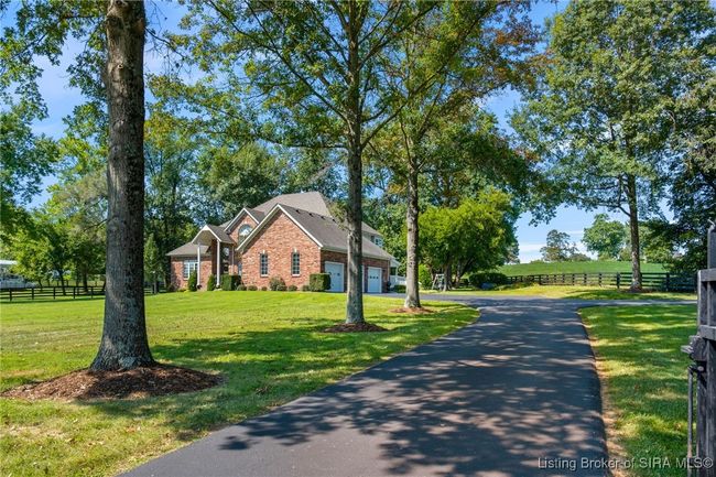 12615 Highway 31 N, Home with 4 bedrooms, 4 bathrooms and null parking in Memphis IN | Image 4