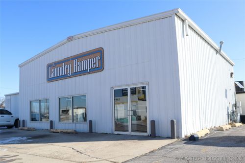 630 W Main St, Ardmore, OK, 73401-4724 | Card Image