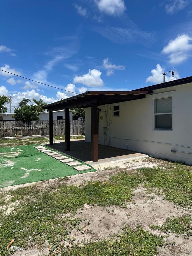 1754 Ne 48 Th Ct, House other with 3 bedrooms, 1 bathrooms and null parking in Pompano Beach FL | Image 32